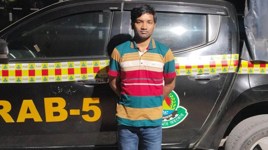 বাবা-ছেলে মিলে কিশোরীকে ধর্ষণ, ছেলে গ্রেফতার, বাবা পলাতক